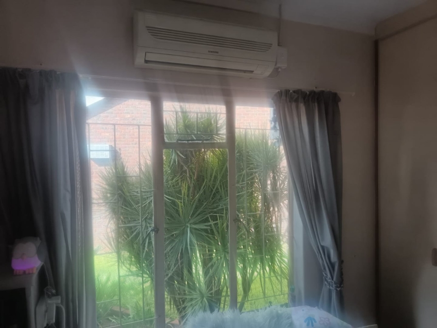 3 Bedroom Property for Sale in Rhodesdene Northern Cape